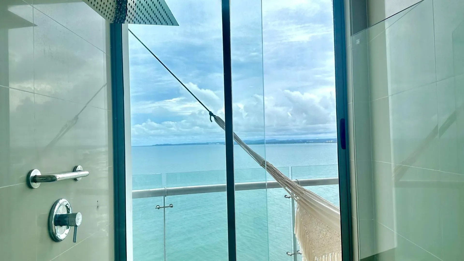 Ocean Views Next To The Old City Cartagena